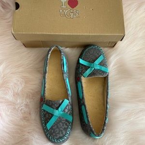 New with box UGGS I Heart Belle